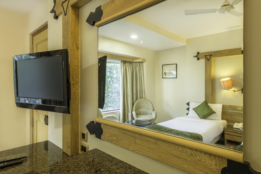Deccan 8 Pune Extérieur photo